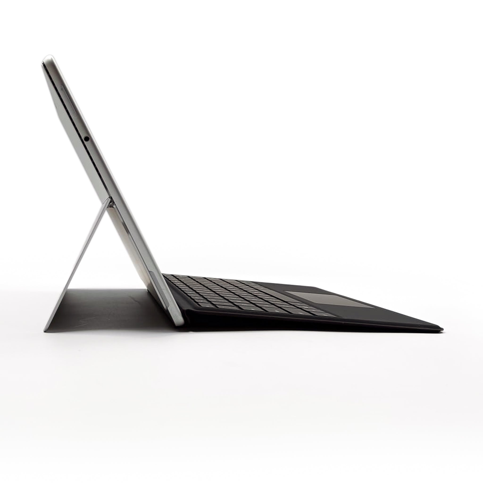 Microsoft Surface Pro 8 | 13 Zoll | Intel Core i7 der 11. Generation, 3,00 GHz | 16 GB RAM | 256 GB SSD